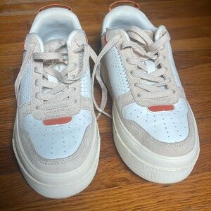 Great Condition Le TIGRE Midtown Platform Sneaker - Size 6 Women's